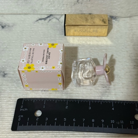 Marc Jacobs Daisy EauSo Fresh Mini Dabber - Picture 4 of 4
